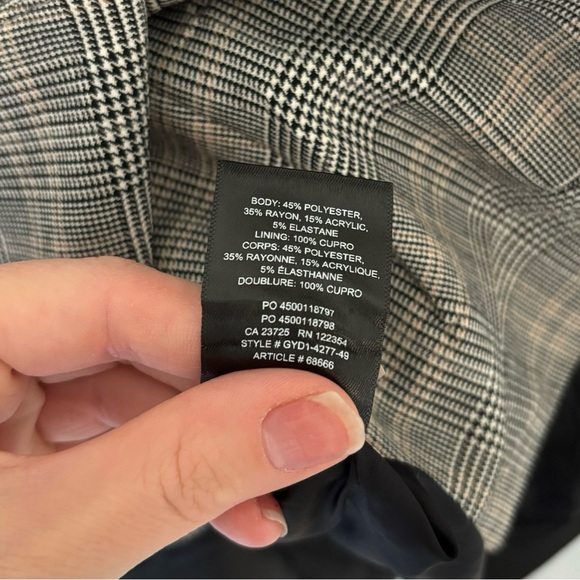 Aritzia Babaton Samuel Plaid Double Breasted Blazer Size 4 Black White Office - Picture 7 of 8